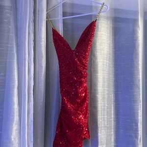 This beautiful red dress it’s a small
